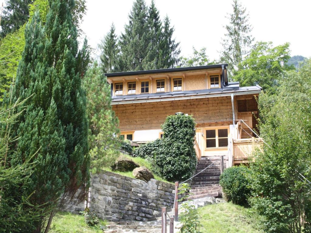 Vacation in Kaprun A chalet surrounded by nature - 3