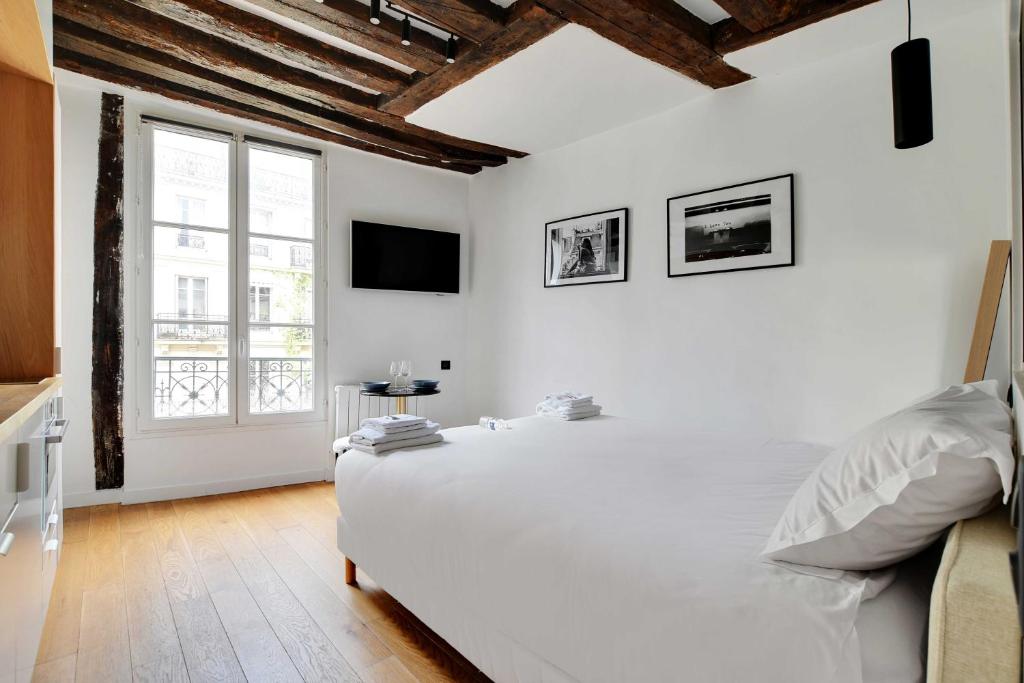 Charming studio A C - 2P - Le Marais - 5