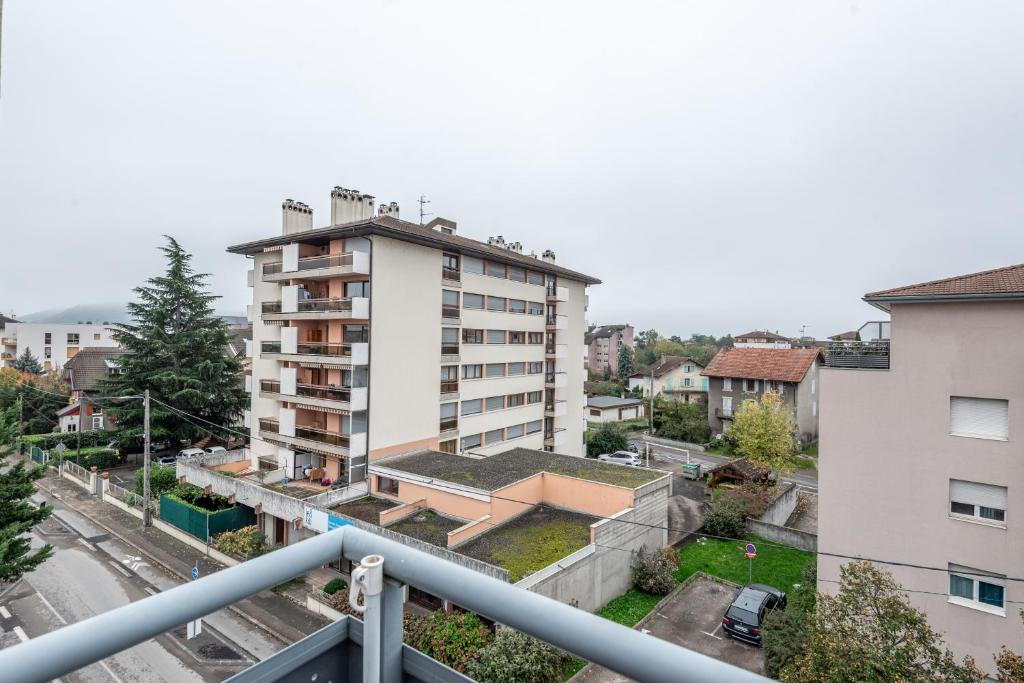 M080 Joli studio avec balcon - 5