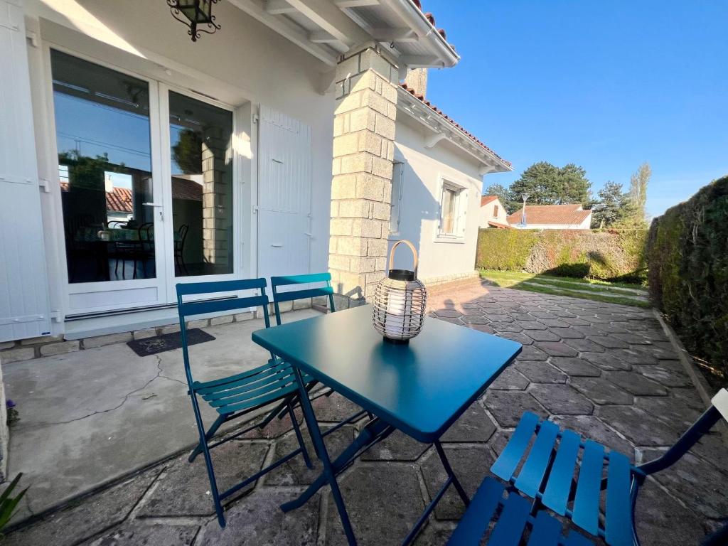 Jolie Maison 2 chambres avec Jardin à Royan - Idéal Familles - Parking Gratuit - Confort Tout équipée - 4