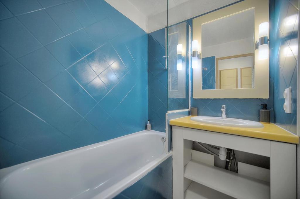 Palme d'Azur 128 - 2