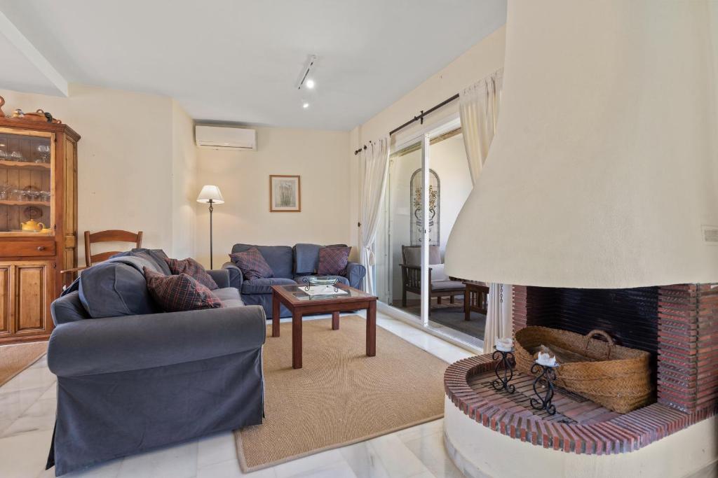57 Townhouse with Pool & Rooftop Terrace in Duques - 4