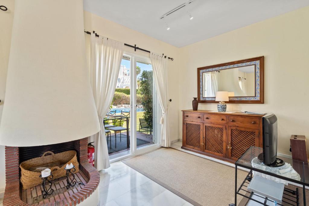 57 Townhouse with Pool & Rooftop Terrace in Duques - 5