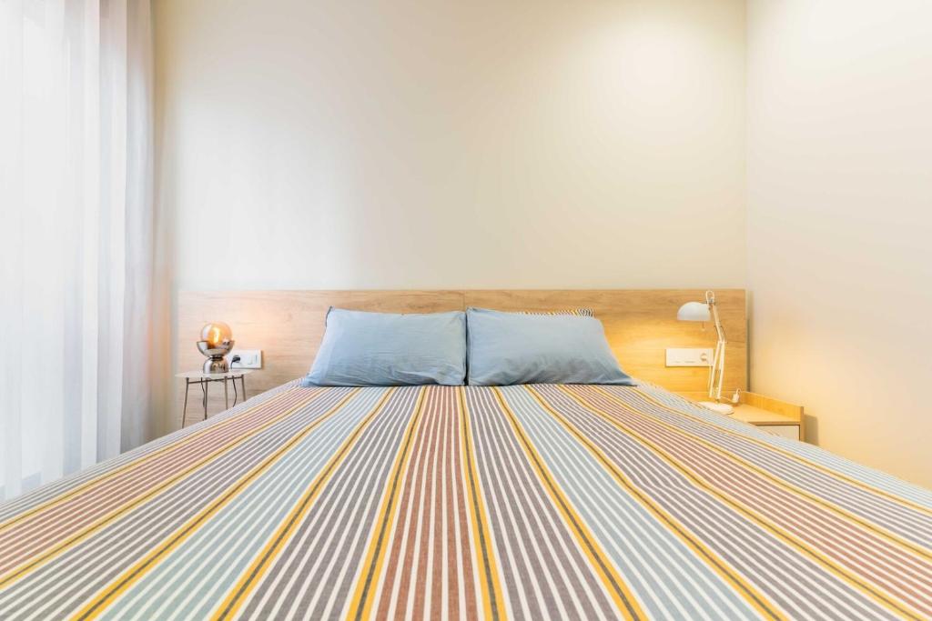 Brand new and stylish 1 bdr apt by Invalencia - 3