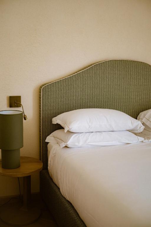 Hotel Mercedes — Hotel rooms in Limone sul Garda, Lombardy