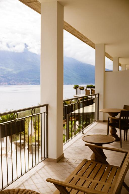 Hotel Mercedes — Hotel rooms in Limone sul Garda, Lombardy