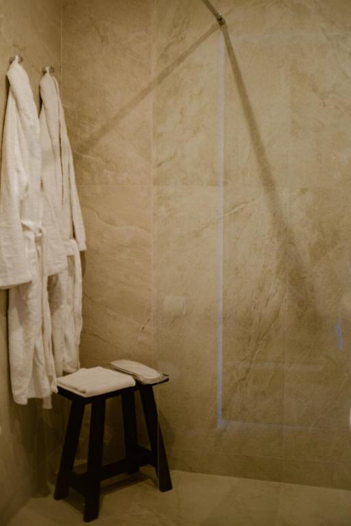 Hotel Mercedes — Hotel rooms in Limone sul Garda, Lombardy