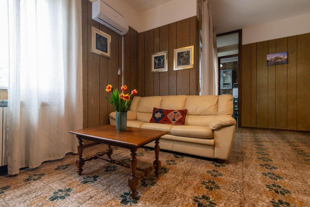 GuestHost - Palermo Politeama Vibes Apartment - 1