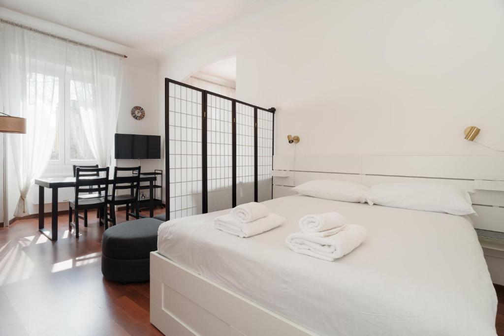 GuestHost - Spacious Studio X3 close to Navigli - 2