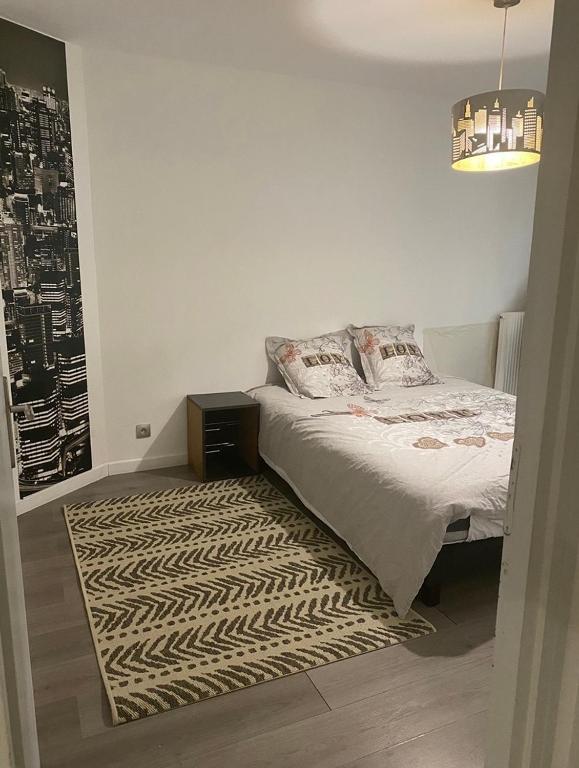 Room in a private home only for women near Port - 3