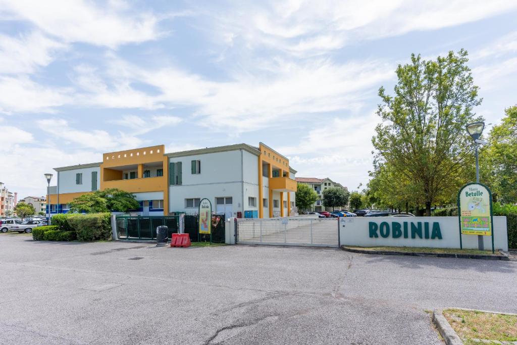 Robinia/Pinetine Lido Altanea - 2