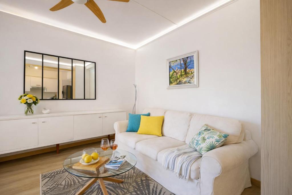 Cannes Croisette Beach - Spacious 2 Bedroom and Terrace - 4