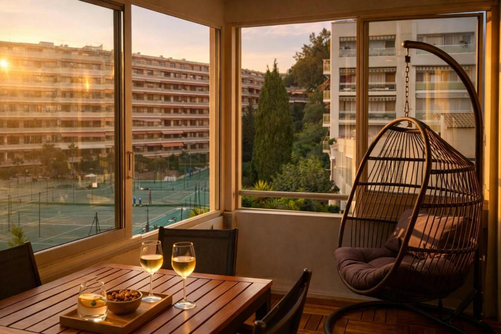 Cannes Croisette Beach - Spacious 2 Bedroom and Terrace - 2