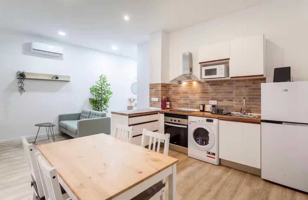Cozy apartment with terrace next to Turia Gardens - 5