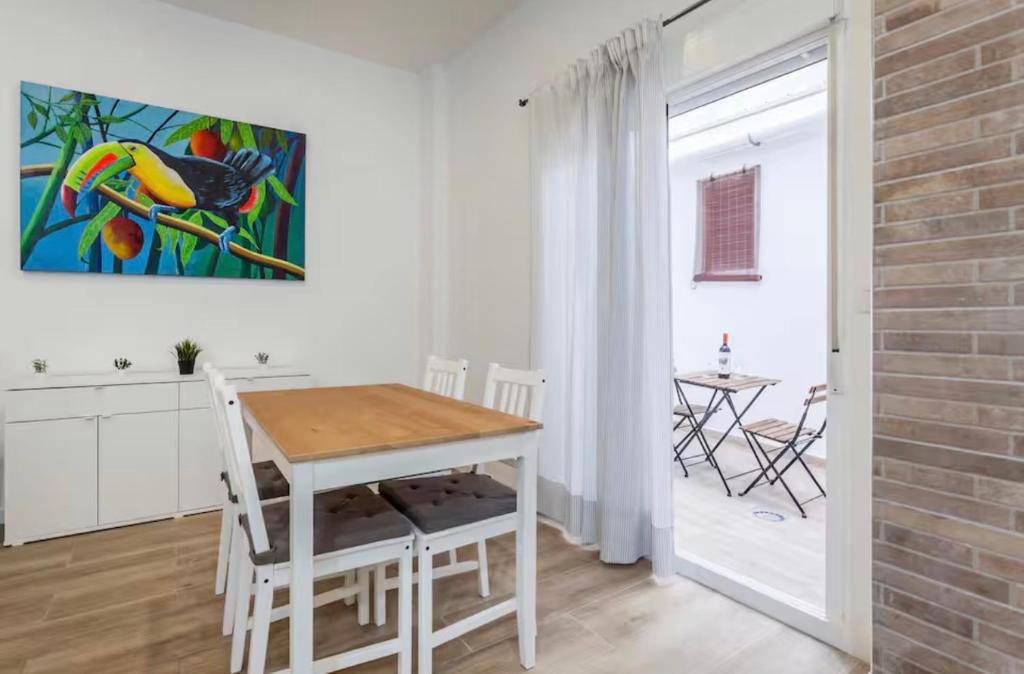 Cozy apartment with terrace next to Turia Gardens - 2