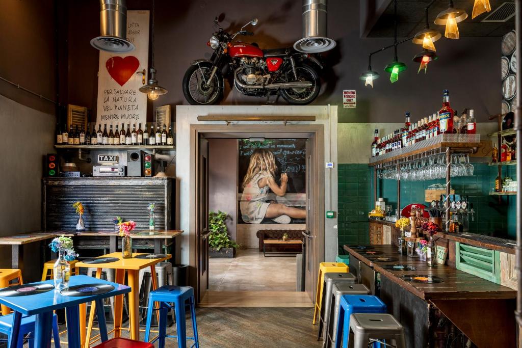Bar/lounge