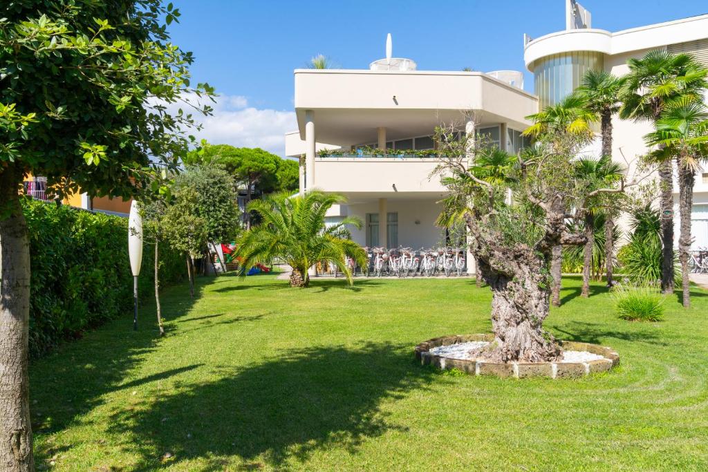 Hotel Jasminum — Obiekt in Bibione, Wenecja Euganejska