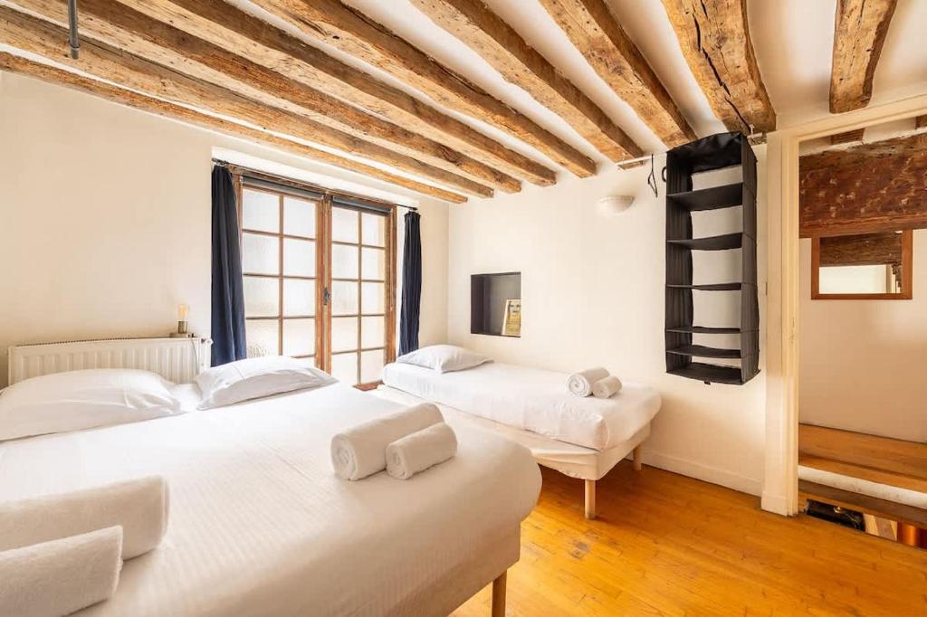 Le Marais - Private 3BR House with Terrace - 5