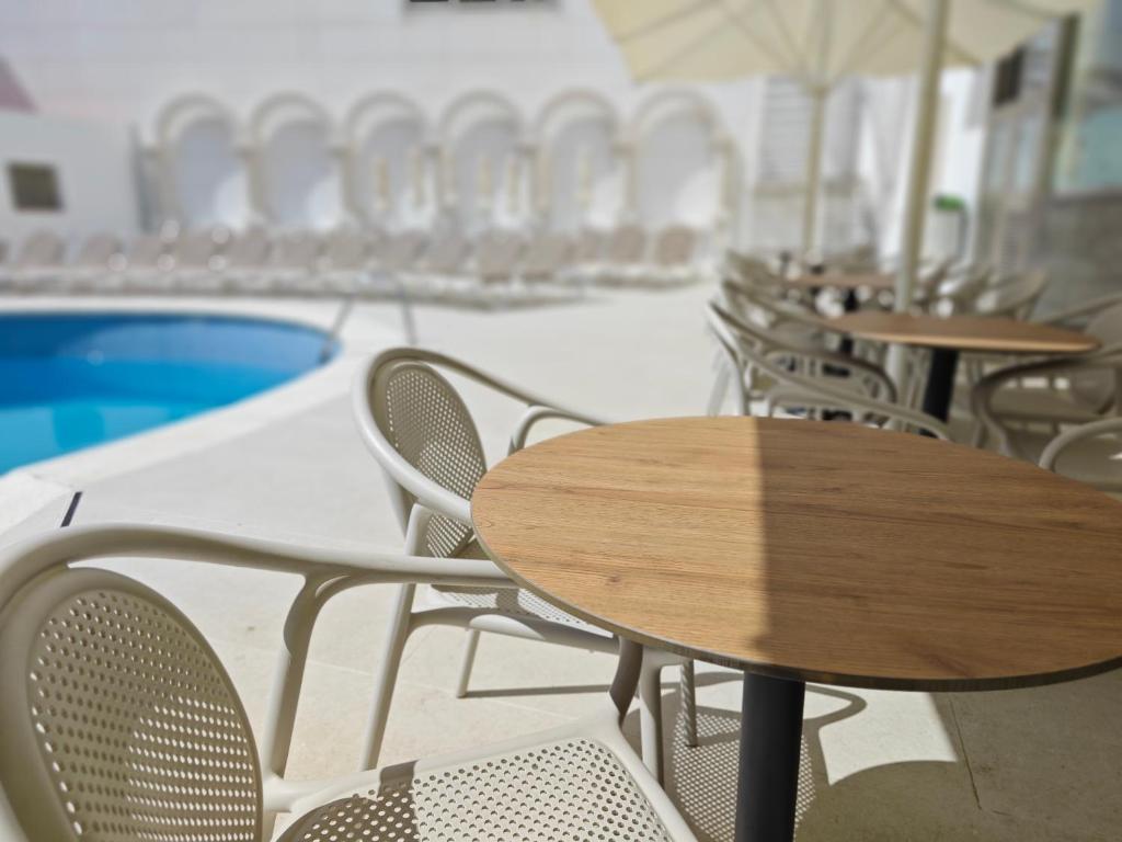 Hotel Miami Calella - El de siempre, como nunca — Restaurant & bars in Calella, Catalonia
