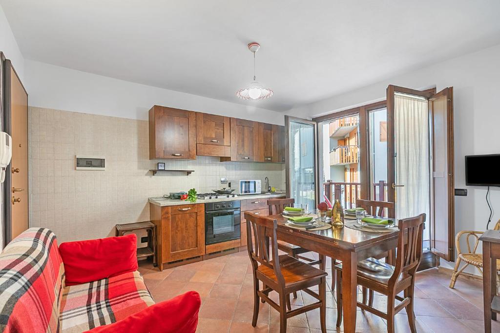 The Sunflower - Apt with Balcony and Private Parking - Happy Rentals - 1