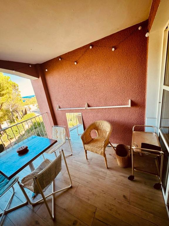 Magnifique F2 climatisé de 42m2 Vue Sur la mer et la piscine Réf K1 203 - 4