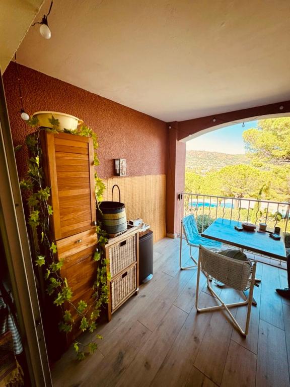 Magnifique F2 climatisé de 42m2 Vue Sur la mer et la piscine Réf K1 203 - 3