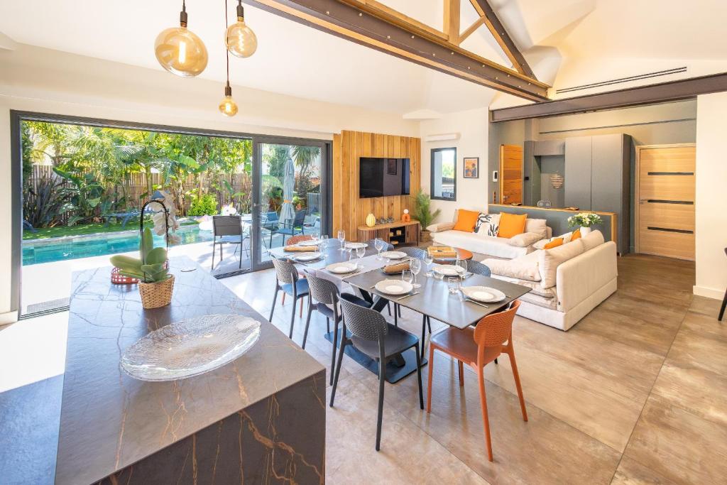 Villa piscine, plages à pied, 4 suites - Antibes - 2