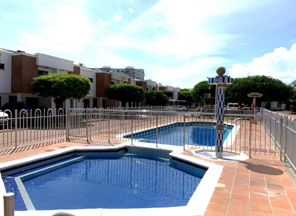 Casa Norte Exclusive Home-Amplia, amoblada Valledupar - 2