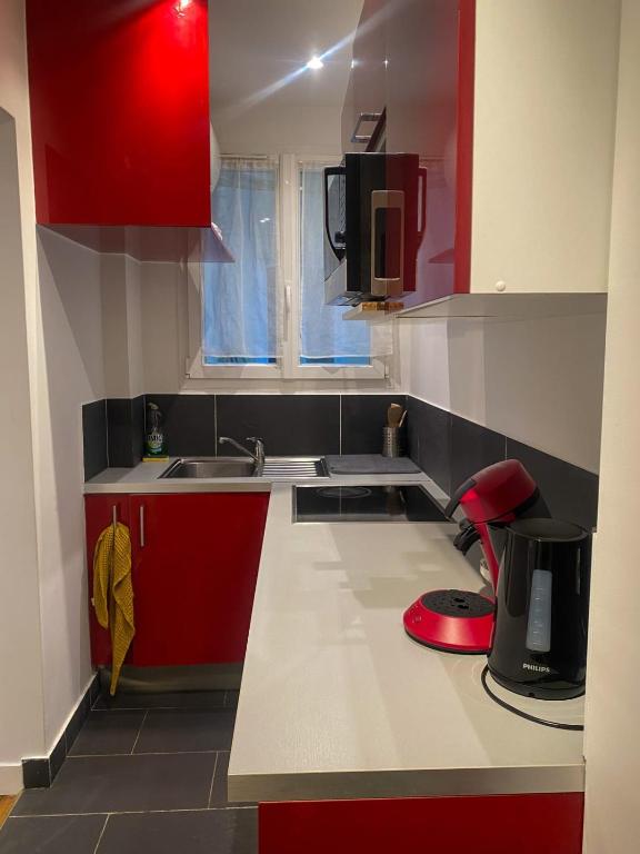 Appartement Montmartre & Mairie du 18ème à pied - 3