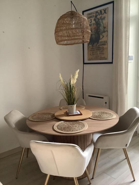 Jul'Home pour 4 personnes , Terrasse avec Jacuzzi en centre ville Dax - 4