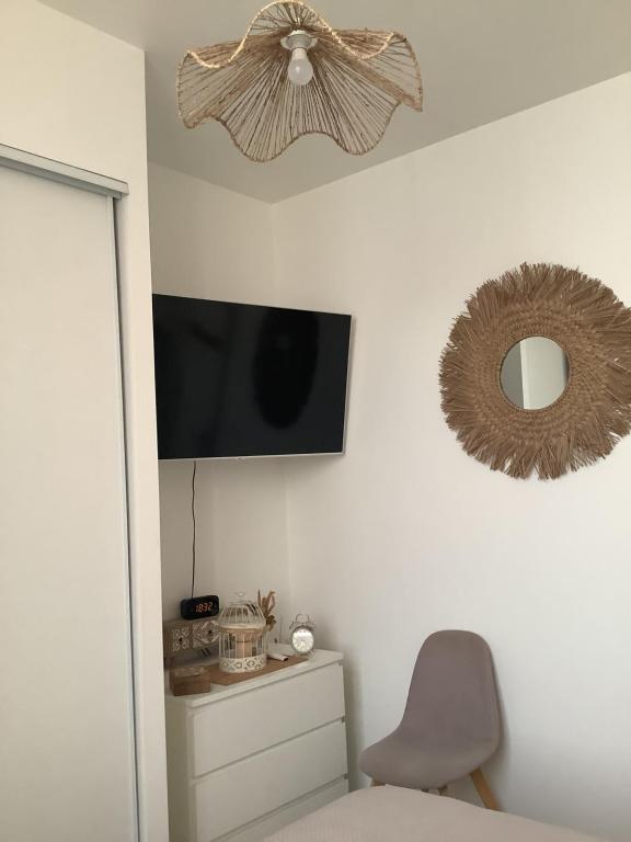 Jul'Home pour 4 personnes , Terrasse avec Jacuzzi en centre ville Dax - 2