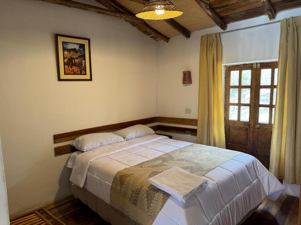 ollanta lodge - 1