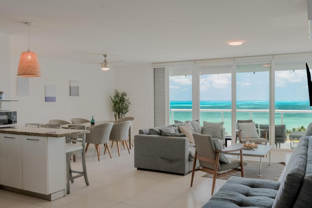 BLUE DREAM Beachfront 2 BDR by Casa Paraiso - 1