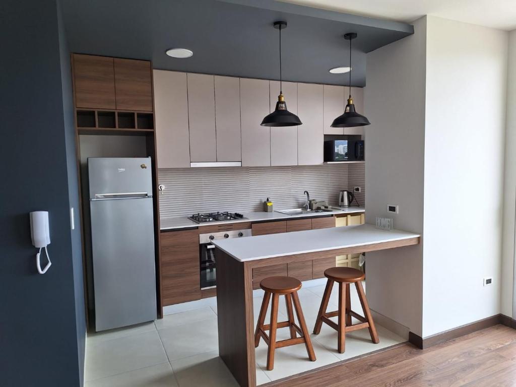 Moderno y cómodo departamento - 2