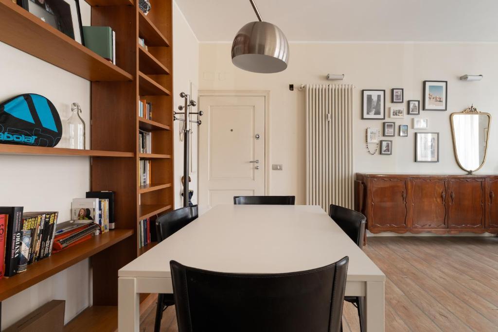 GuestHost - Cozy Balcony Flat X2 Porta Garibaldi - 3
