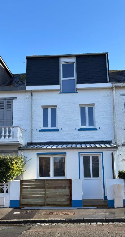 Maison avec terrasse, 10 couchages, à 200 m de la plage - 1