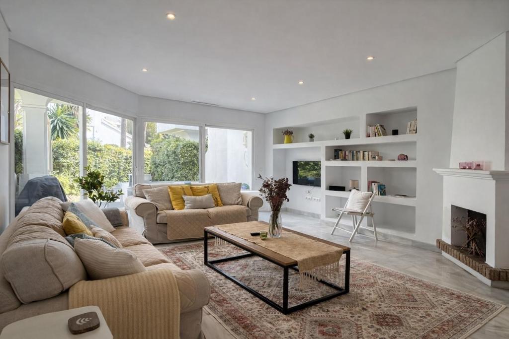Charming 4 BR in Exclusive Camoján Blanco - RDR549 - 4