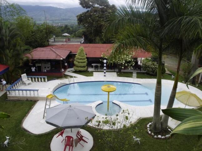 Finca familiar con piscina y naturaleza en Viterbo - 1