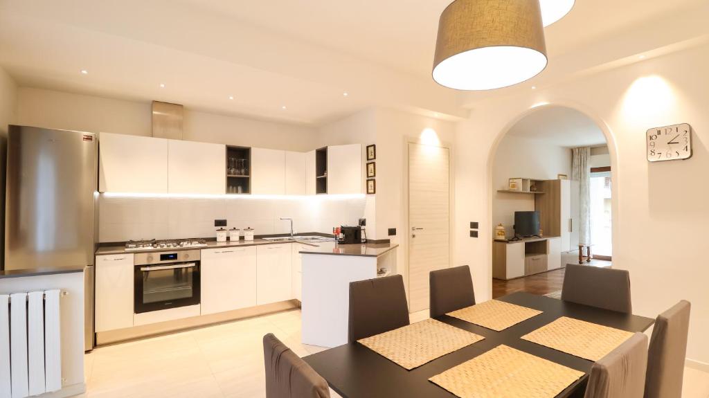 Great Apartment near the Centre - with Free Parking - 2