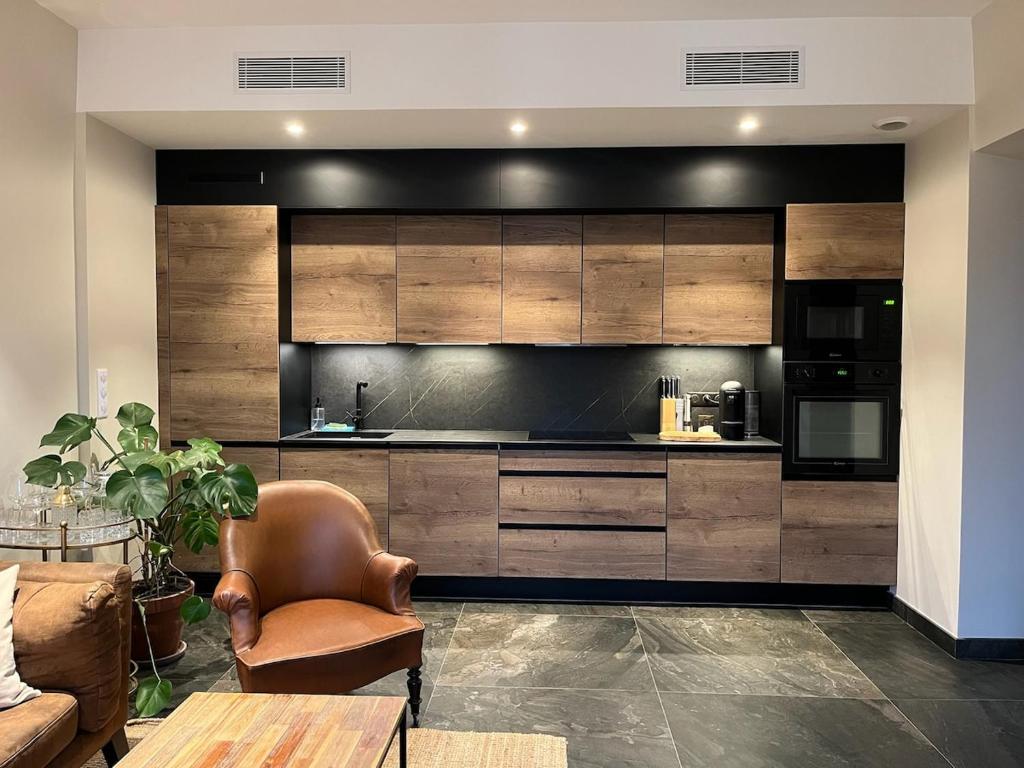 Urban Design 6 people near dowtown with air conditioning & Netflix - 4