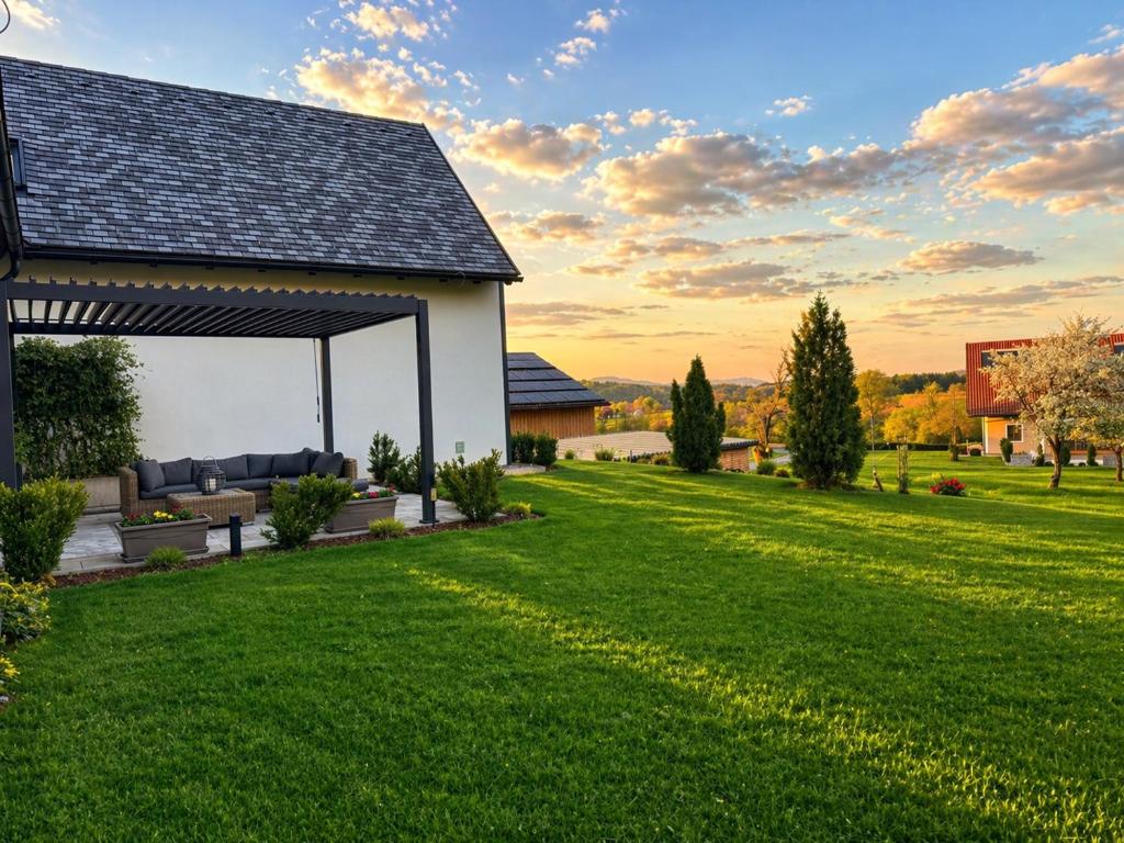 KOASA HOF Bed and Breakfast - 4