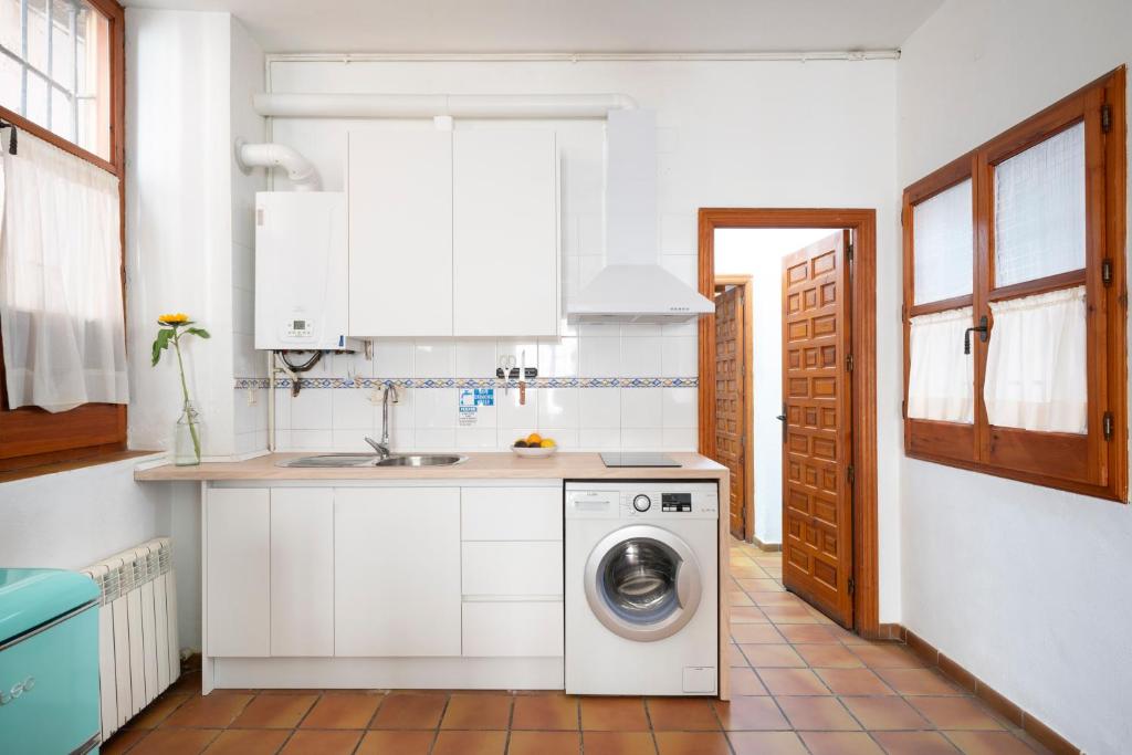 Charming Spacious Albayzin Apartment - 4