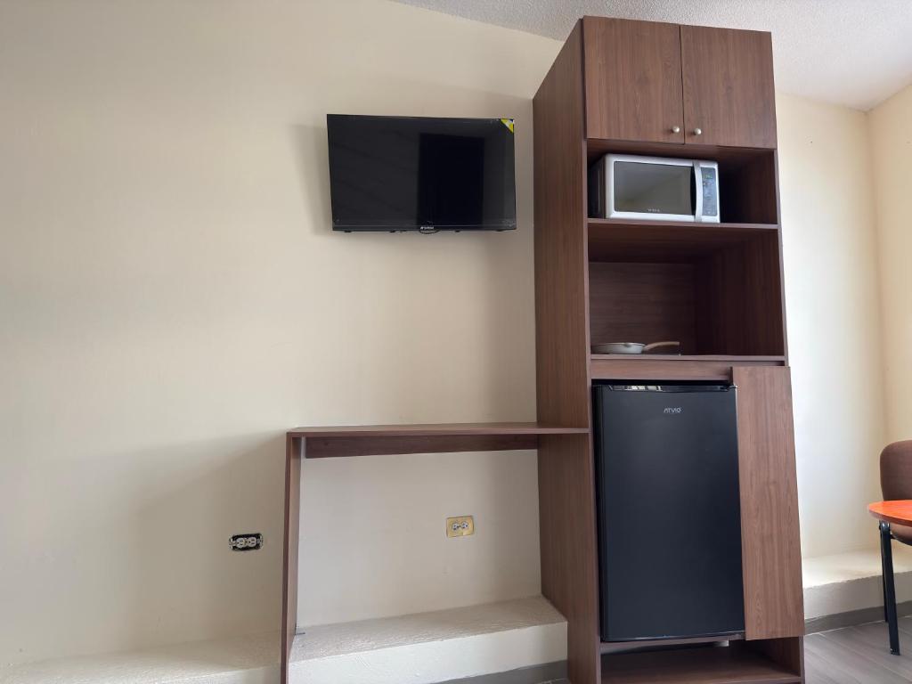 Moderna habitación baño privado TV pet friendly - 5