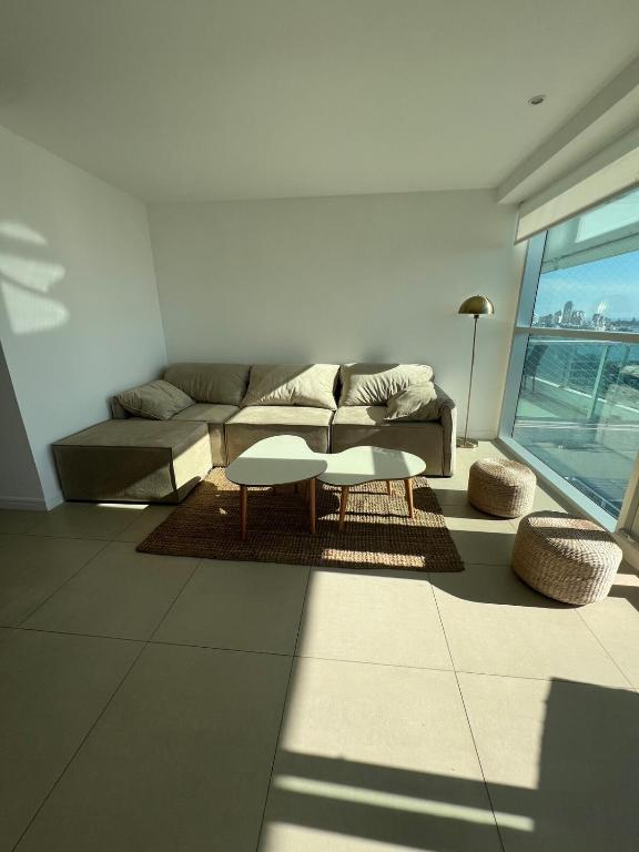 Apartment overlooking Mansa Beach - 3