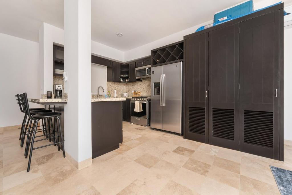 Modern Condo in El Tezal, Peaceful, Secure & Minutes from Cabo Hotspots - 2