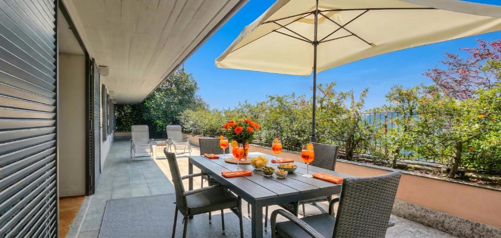 La BuCa - Como - Elegant apartment, 150 sq m - Private covered parking - Private terrace - Just 1500 mt from downtown - 4