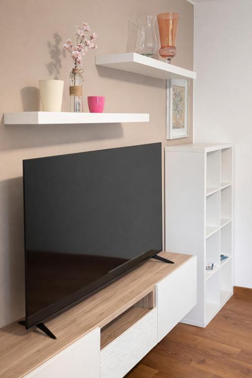 Elegant Flat near Fiera - Free WiFi Check-in 24-7 - 5