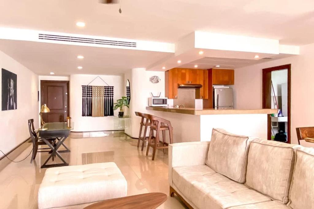 3 Bedroom Apartment heart Playa! - 4