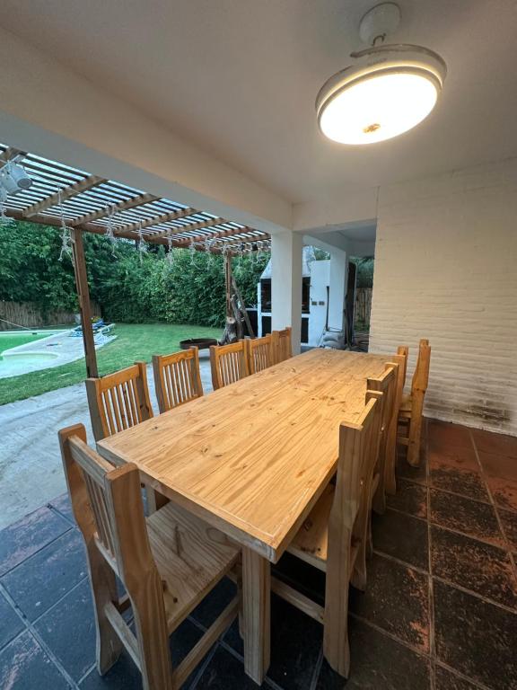 Hermosa casa en Country Club - 2