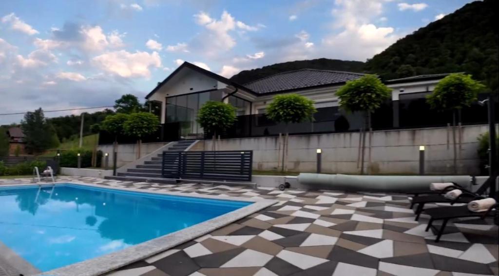 Villa Lumilux Krupa Banjaluka - 4
